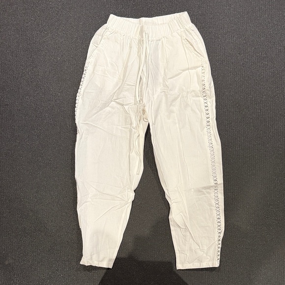 NWT Just Fashion Now White Elastic Waist Pants - Picture 1 of 4